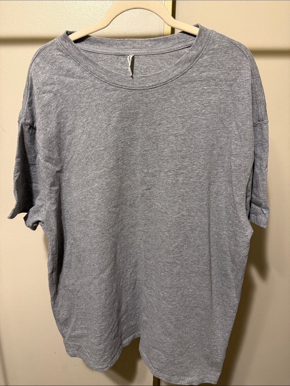 Essentials Heather Men’s Medium Gray Crewneck Sweatshirt